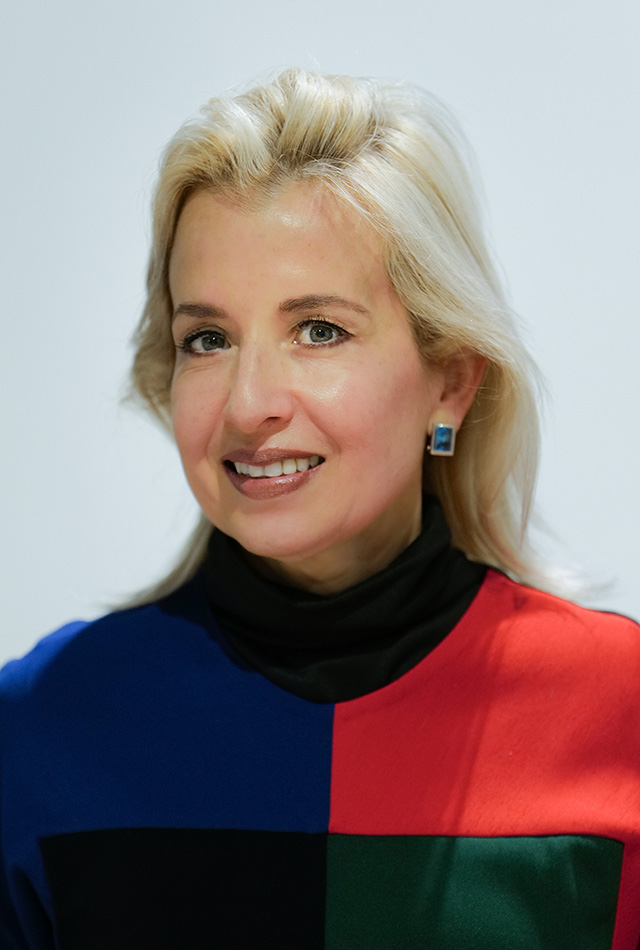 Photo of Tammy Apostol